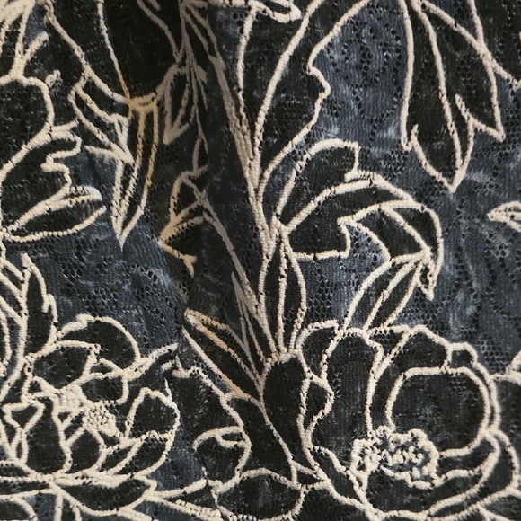 Tommy Hilfiger Black and White Floral Midi Dress - Picture 3 of 6